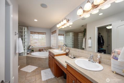 331 Viewmont Drive SE Moses Lake WA 98837