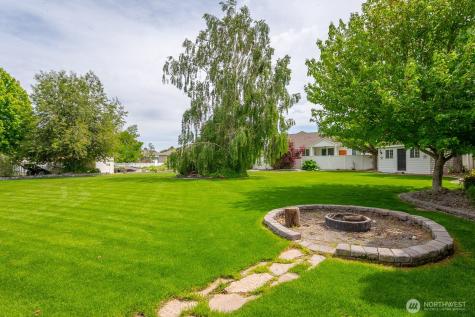 331 Viewmont Drive SE Moses Lake WA 98837