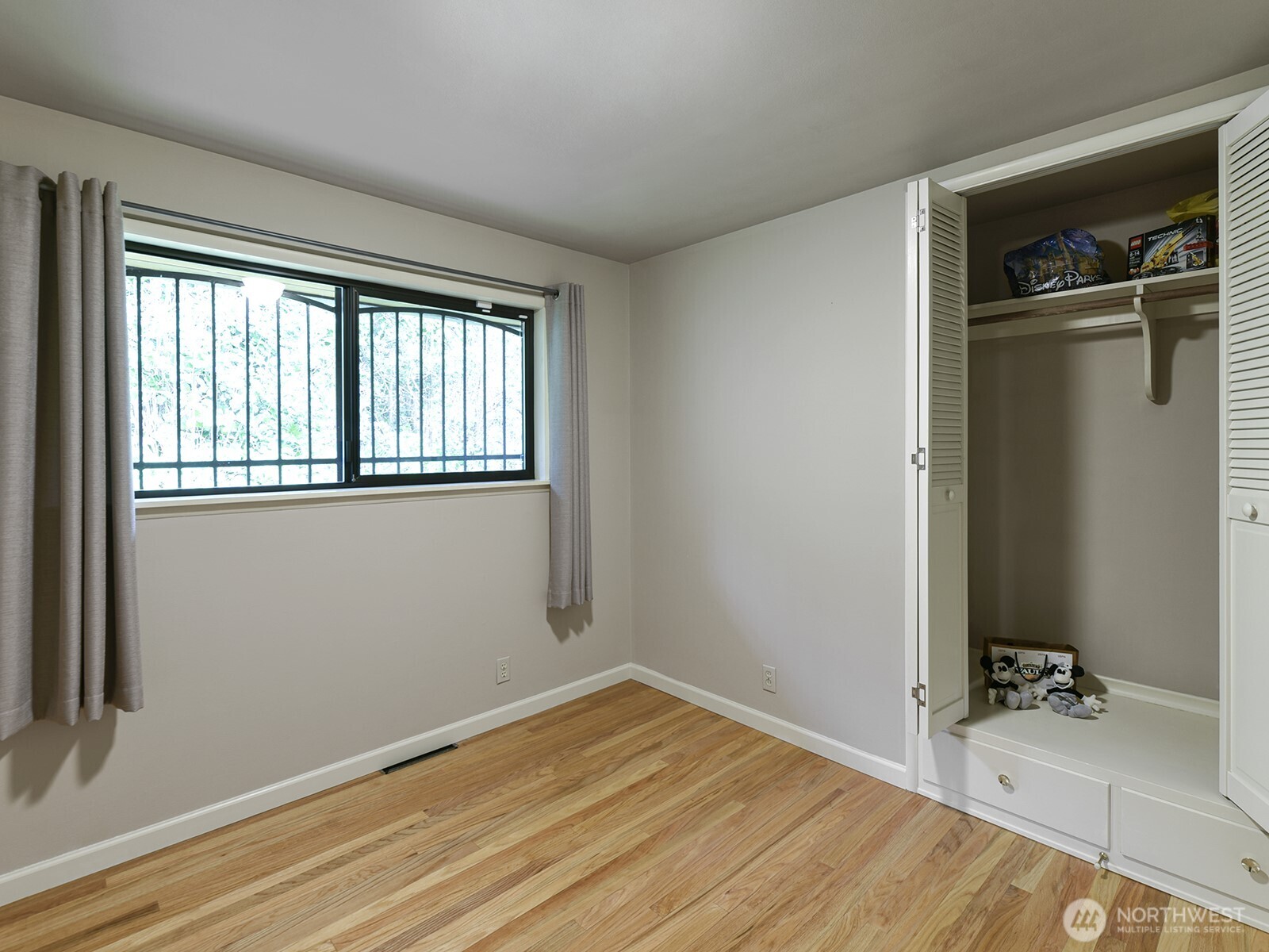 17020 16th Avenue SW Normandy Park WA 98166