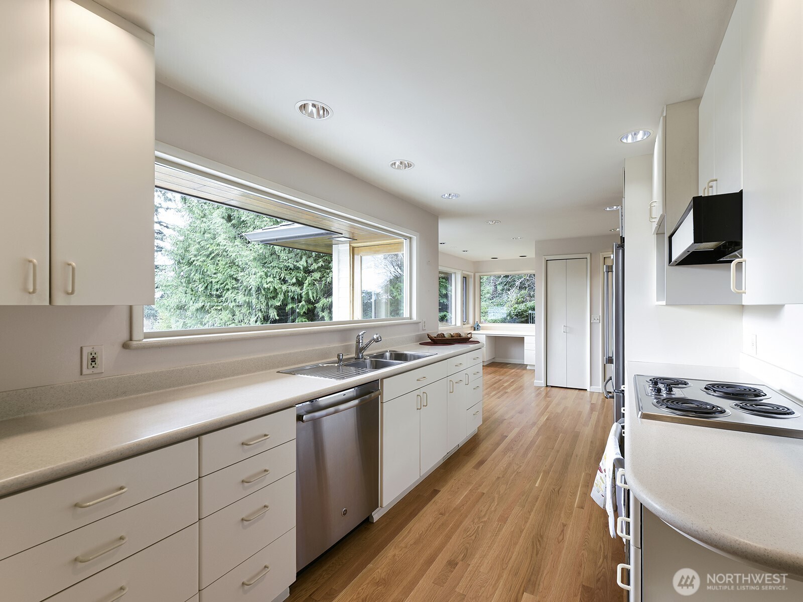 17020 16th Avenue SW Normandy Park WA 98166