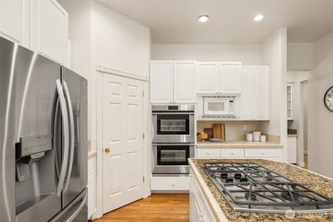 4936 163rd Place SE Bellevue WA 98006