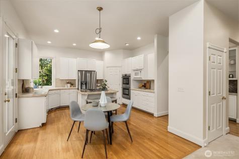 4936 163rd Place SE Bellevue WA 98006