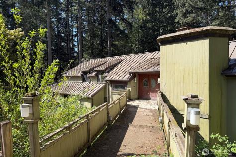 3815 131st Avenue NE Bellevue WA 98005