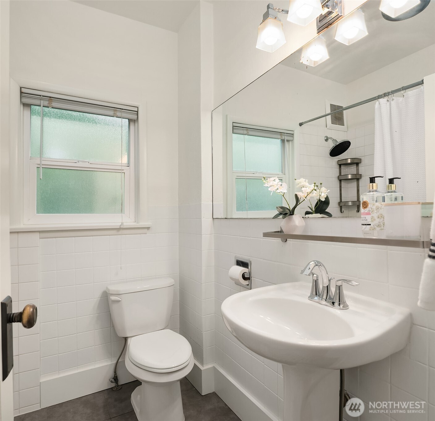 664 32nd Avenue E Seattle WA 98112