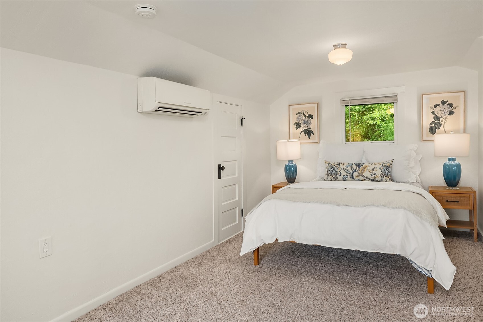 664 32nd Avenue E Seattle WA 98112