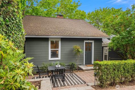 664 32nd Avenue E Seattle WA 98112