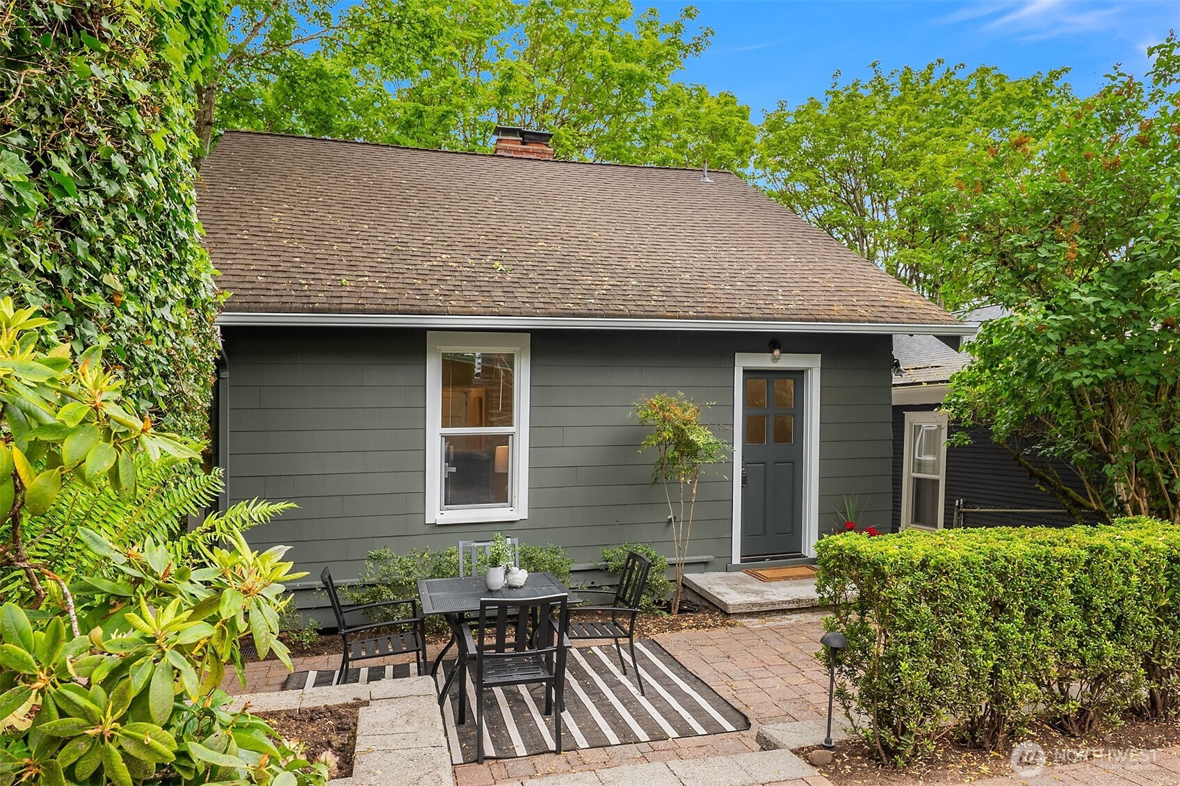 664 32nd Avenue E Seattle WA 98112