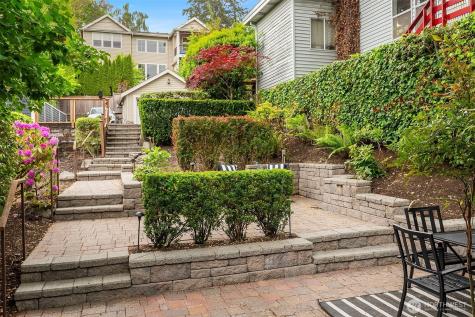 664 32nd Avenue E Seattle WA 98112