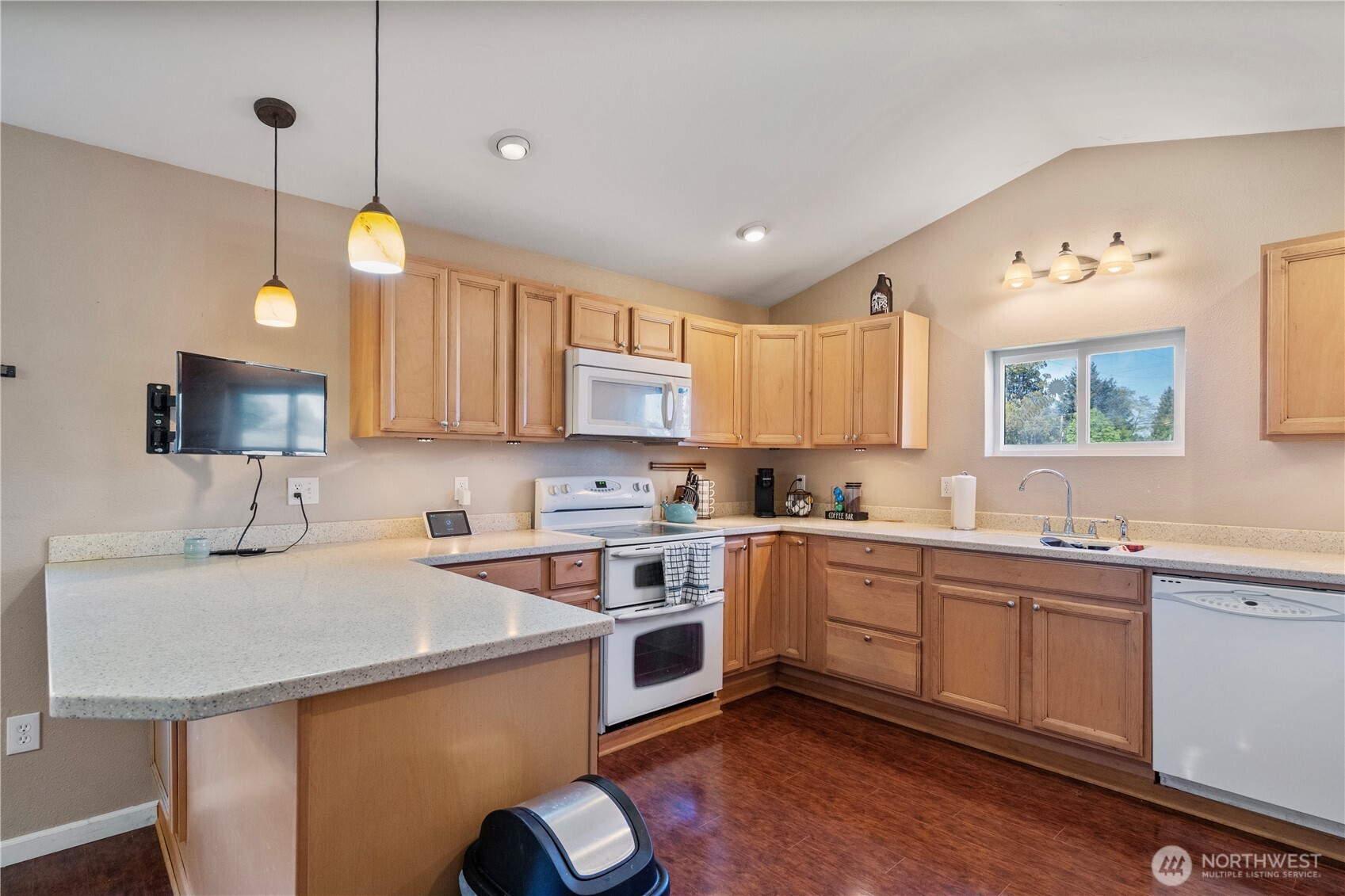 928 W Cherry Street Centralia WA 98531