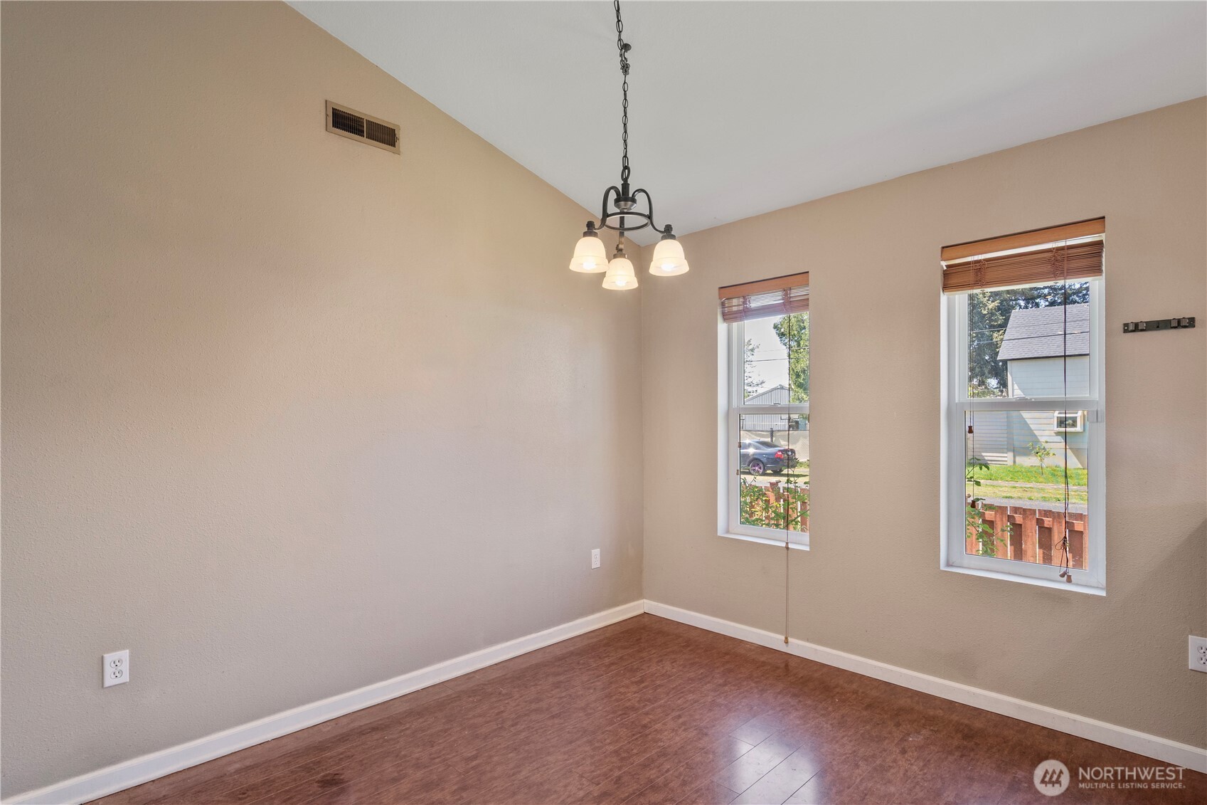 928 W Cherry Street Centralia WA 98531