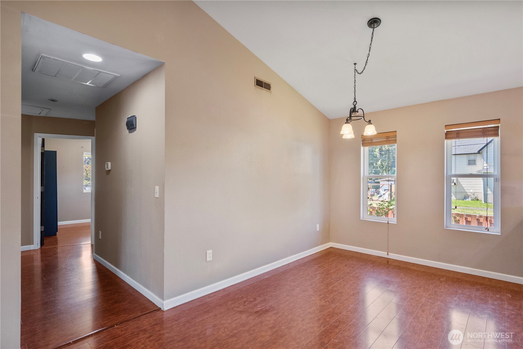 928 W Cherry Street Centralia WA 98531