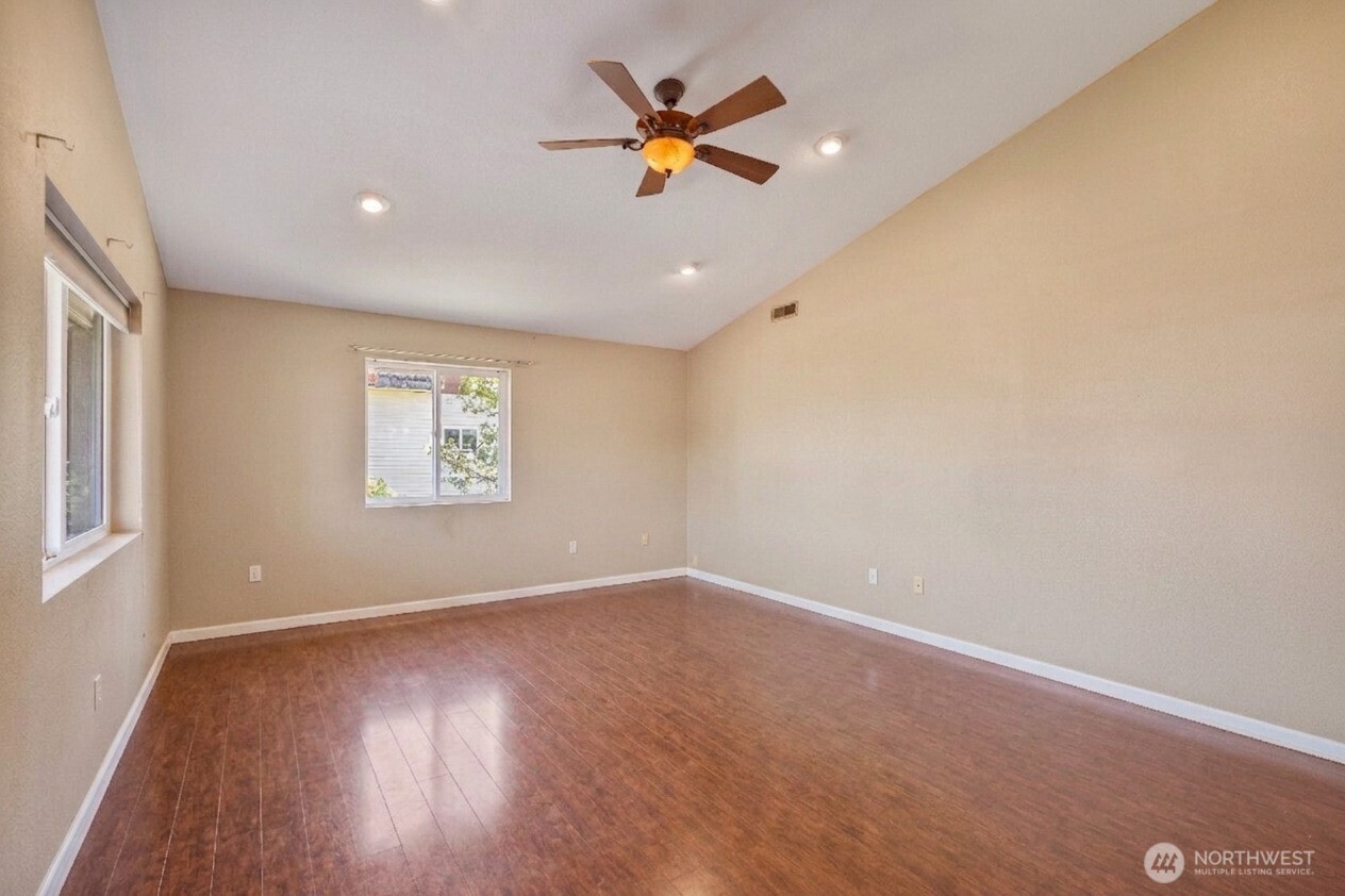 928 W Cherry Street Centralia WA 98531