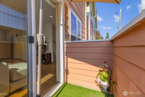 1719 SW Henderson Street Seattle WA 98106