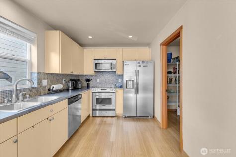 1719 SW Henderson Street Seattle WA 98106