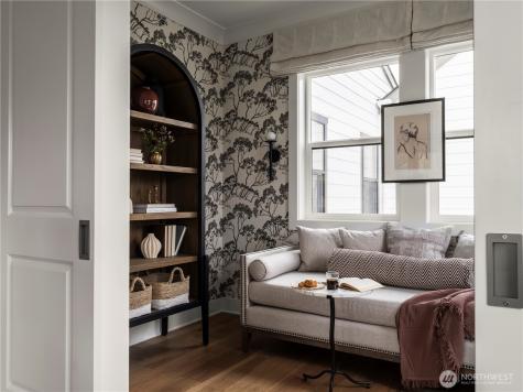 8469 137th Way SE Newcastle WA 98059