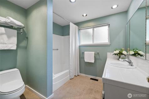 209 Bella Bella Drive Fox Island WA 98333