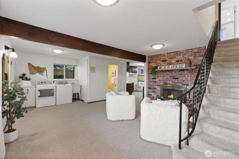 209 Bella Bella Drive Fox Island WA 98333