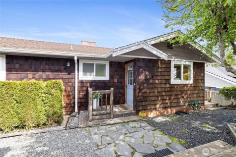 209 Bella Bella Drive Fox Island WA 98333