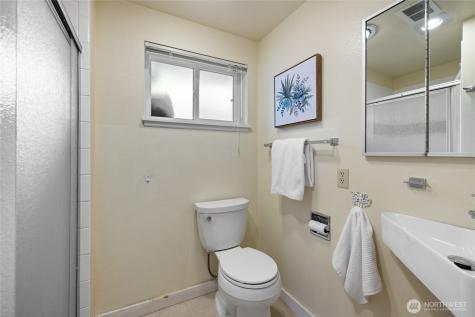 209 Bella Bella Drive Fox Island WA 98333