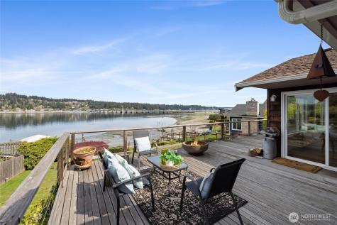 209 Bella Bella Drive Fox Island WA 98333
