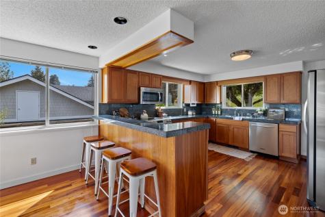 209 Bella Bella Drive Fox Island WA 98333