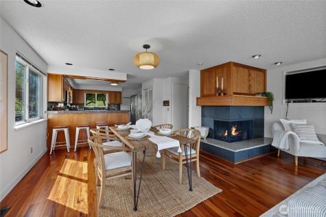 209 Bella Bella Drive Fox Island WA 98333