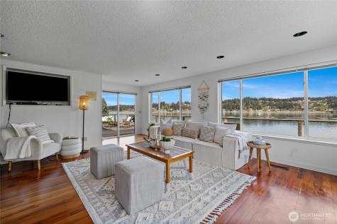 209 Bella Bella Drive Fox Island WA 98333