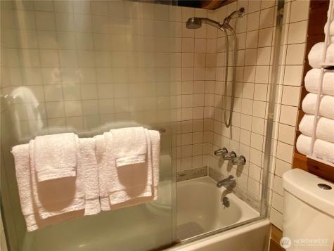 16726 Mountain Side Drive E Greenwater WA 98022
