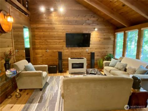 16726 Mountain Side Drive E Greenwater WA 98022