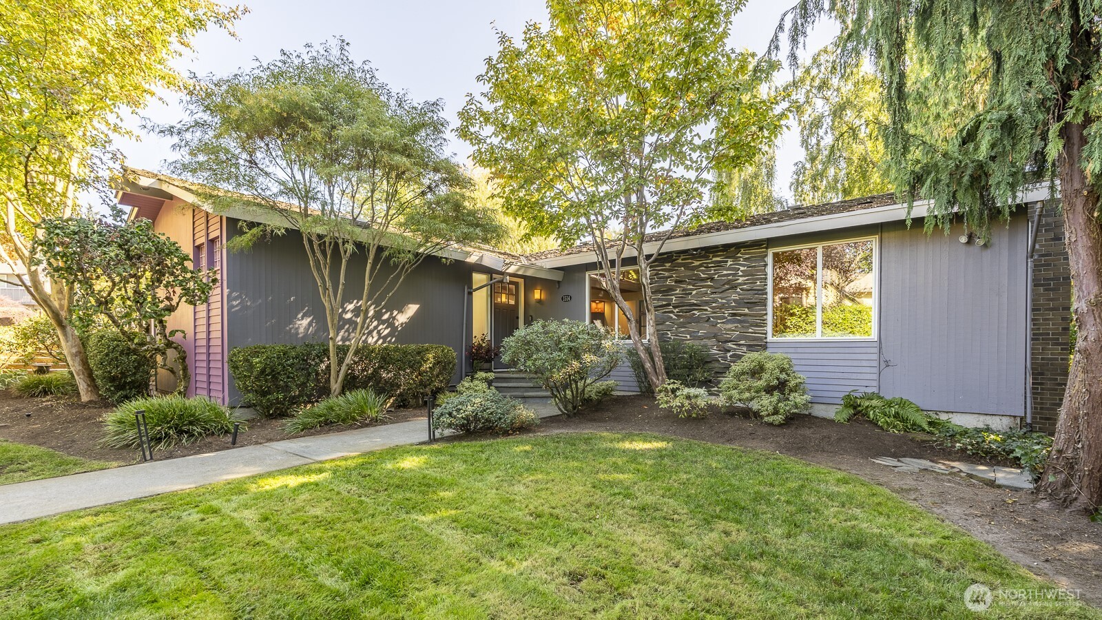 1514 9th Avenue N Edmonds WA 98020