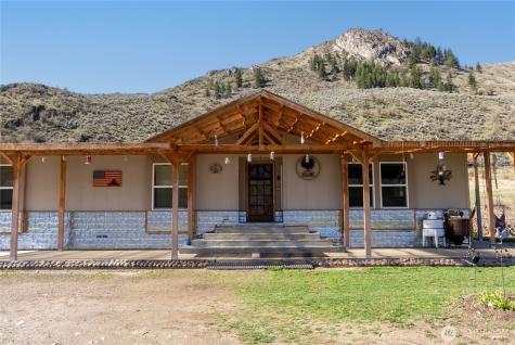 1673 Highway 7 Oroville WA 98844