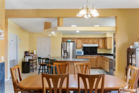 1673 Highway 7 Oroville WA 98844