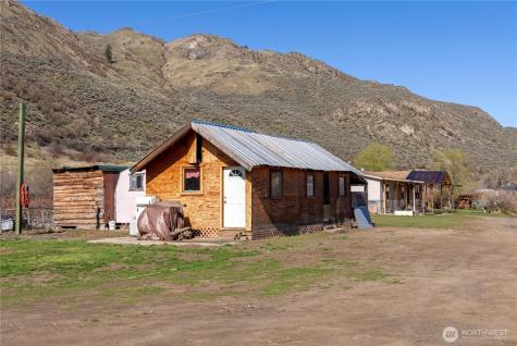 1673 Highway 7 Oroville WA 98844