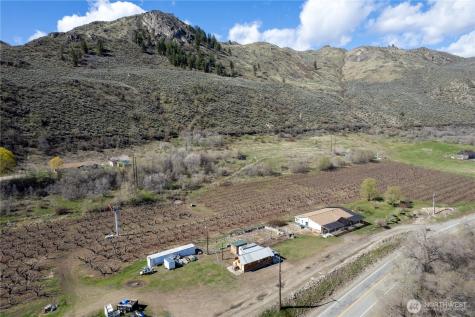 1673 Highway 7 Oroville WA 98844