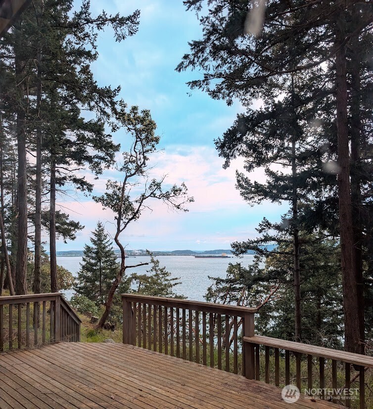 7537 Holiday Boulevard Guemes Island WA 98221