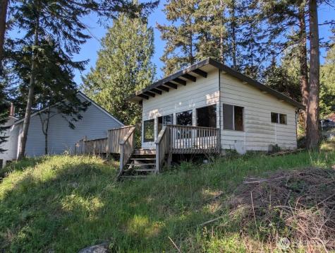 7537 Holiday Boulevard Guemes Island WA 98221