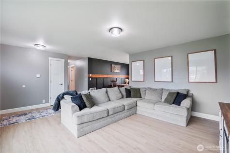 106 Monterey Drive Kelso WA 98626