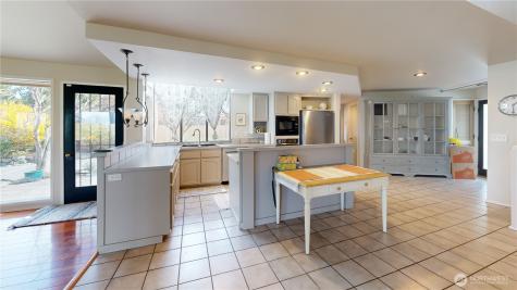 627 N Waugh Road Mount Vernon WA 98273
