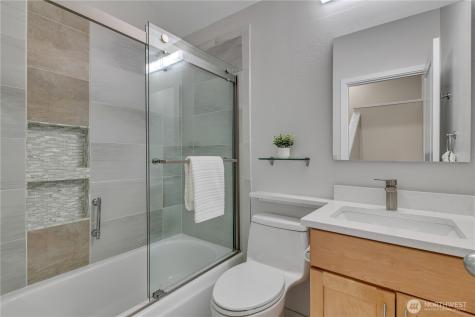 31643 37th Avenue SW Federal Way WA 98023
