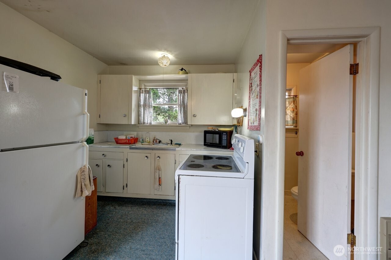 13907 N Alley Long Beach WA 98631