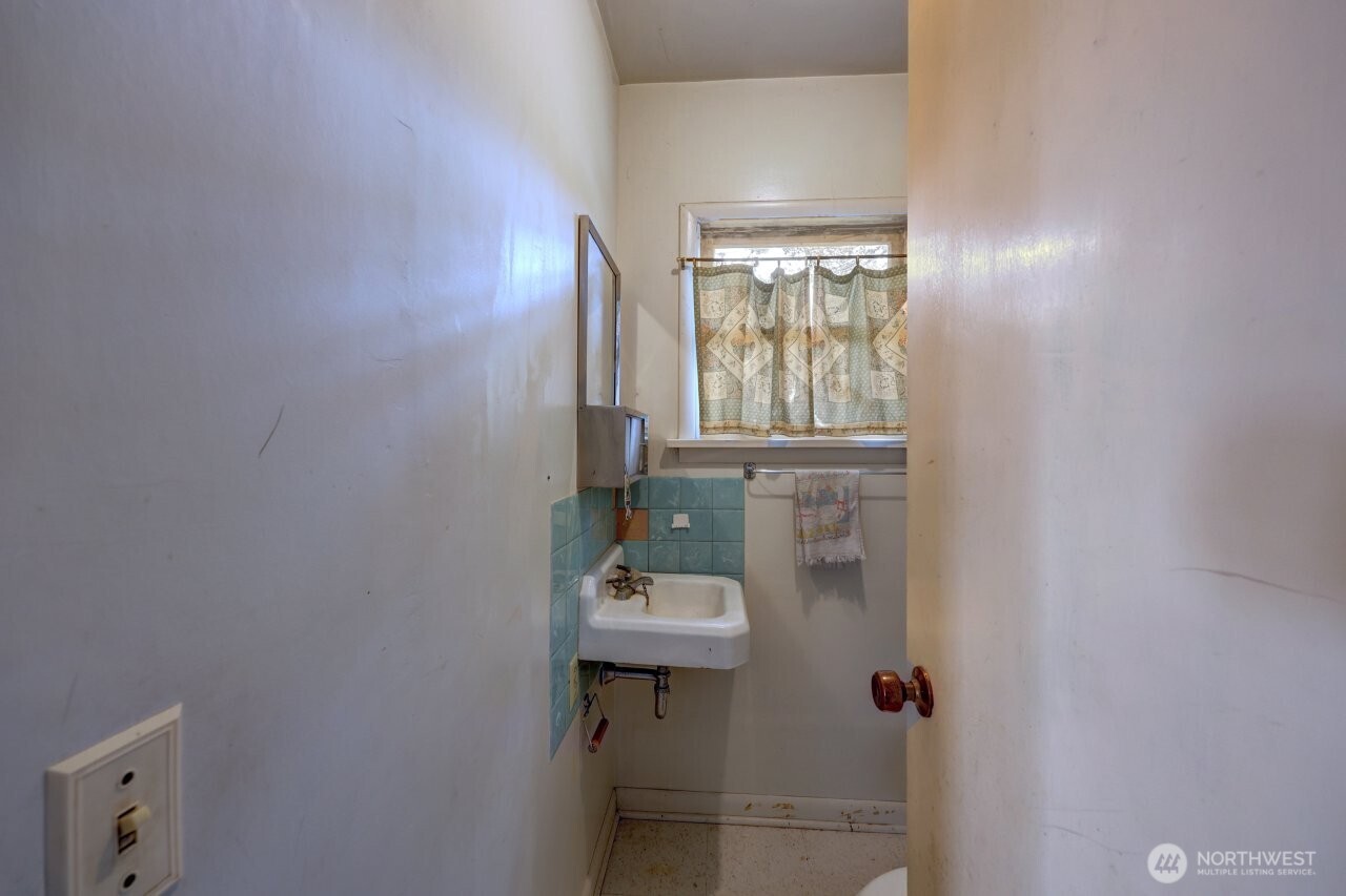 13907 N Alley Long Beach WA 98631