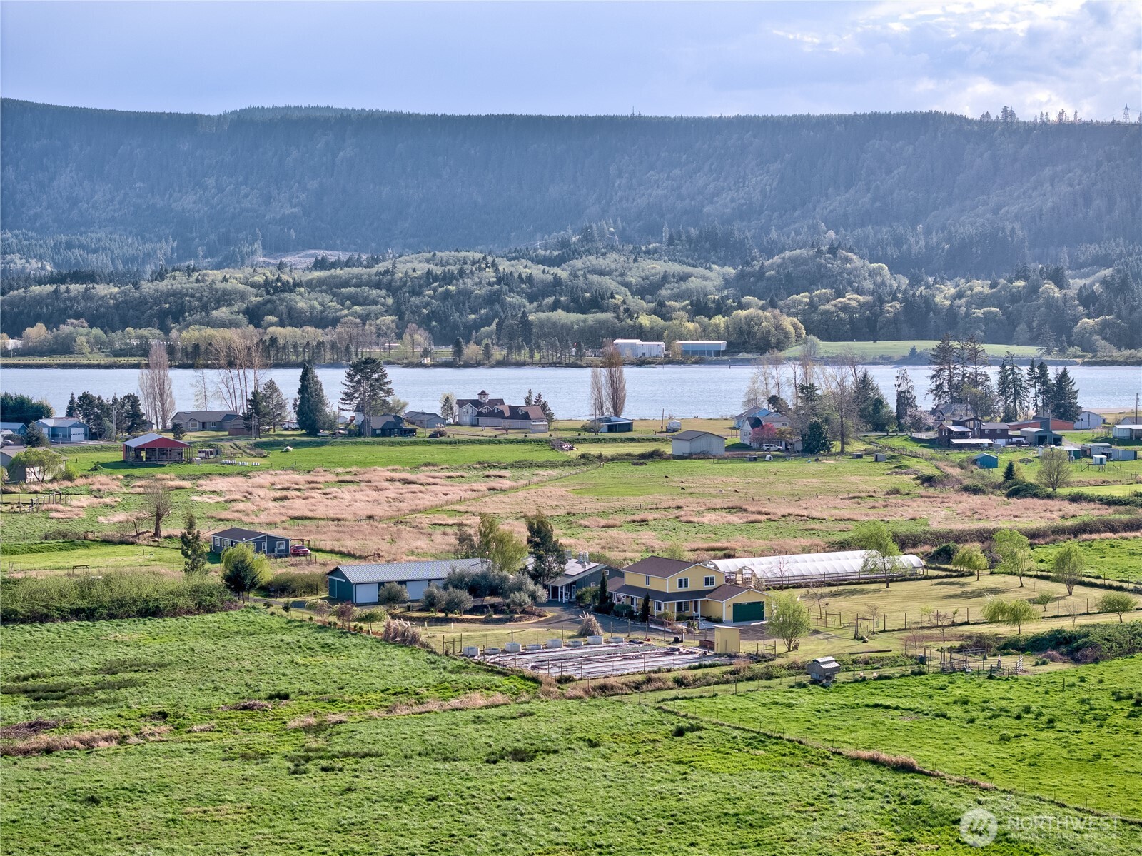 31 Blue Skies Lane Cathlamet WA 98612