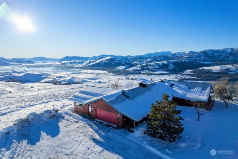 43 Owl Peak Road Winthrop WA 98862