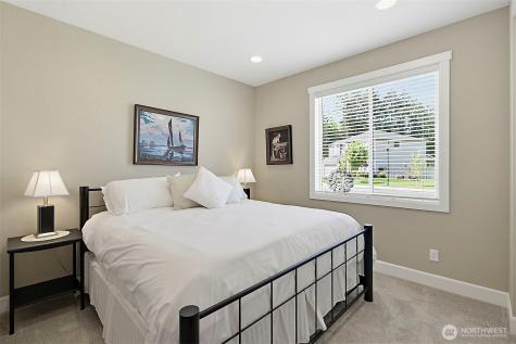 17715 125th Avenue E Puyallup WA 98374