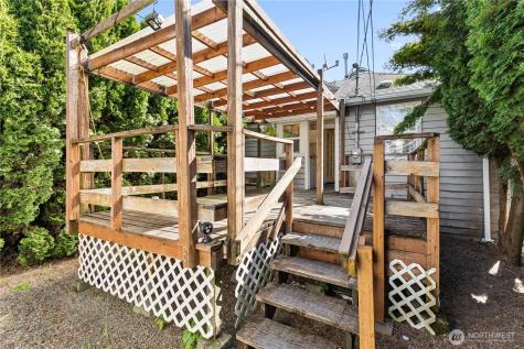 630 N Oakes Street Tacoma WA 98406