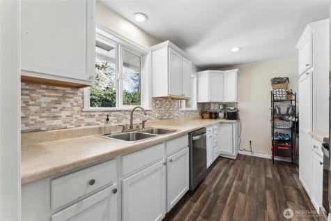 8635 S G Street Tacoma WA 98444