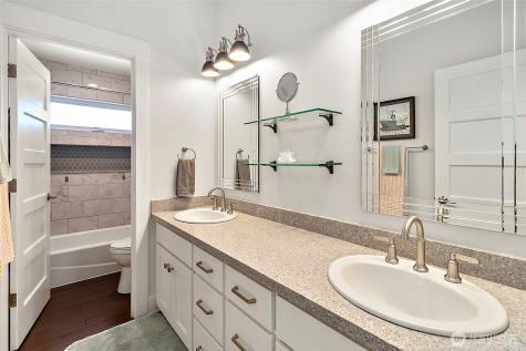 4717 127th Avenue E Edgewood WA 98372