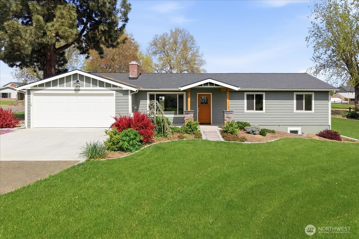 919 Stanley Drive College Place WA 99324