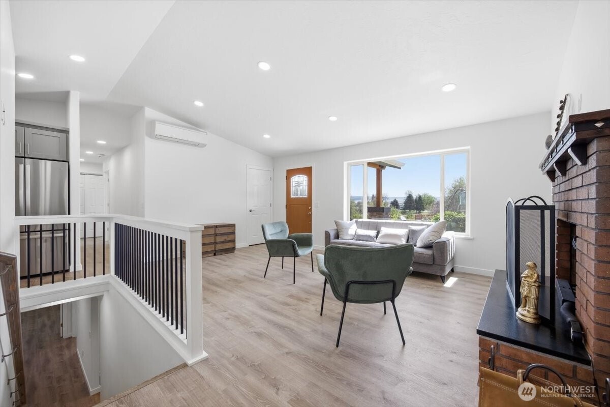 919 Stanley Drive College Place WA 99324