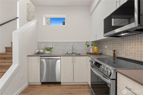 9518 Interlake Avenue N Seattle WA 98103